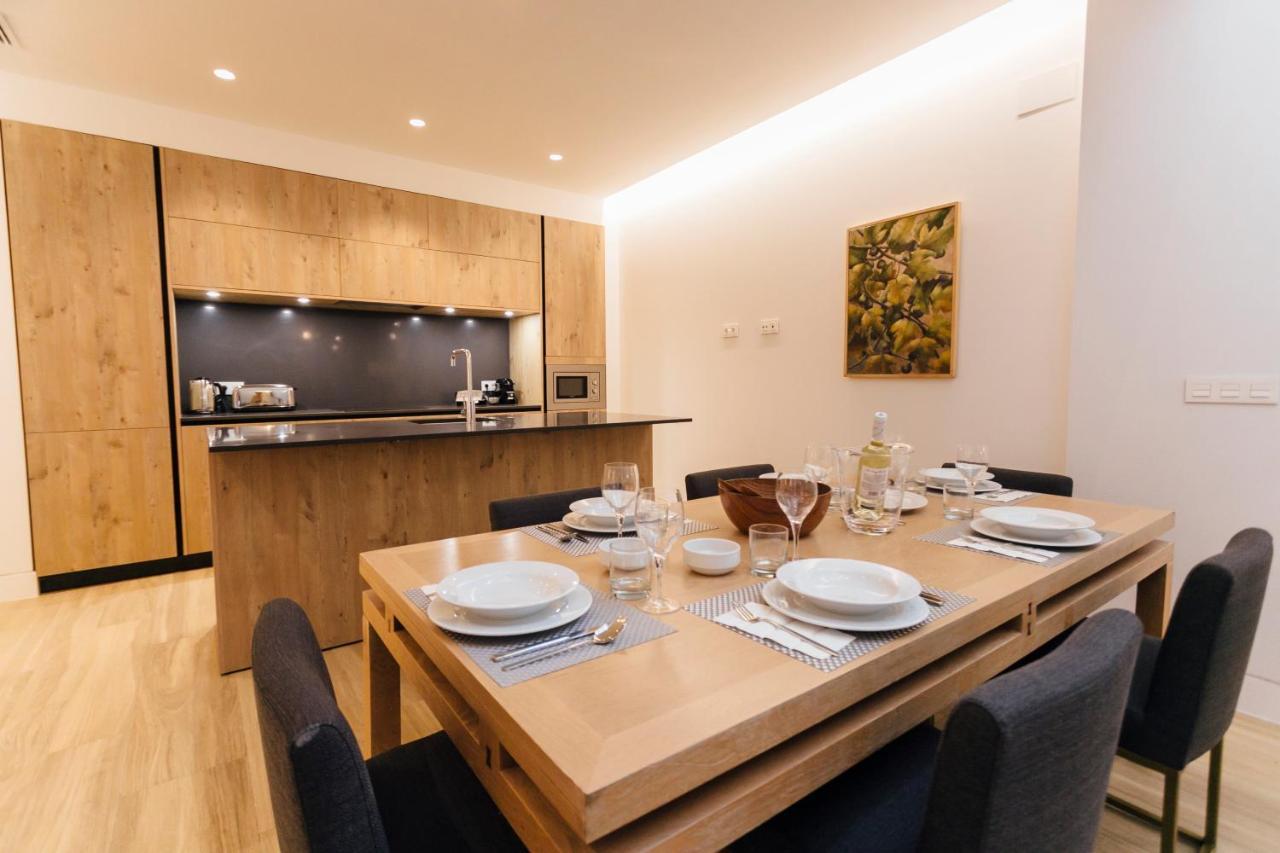 Galmen Apartments Севиля Екстериор снимка