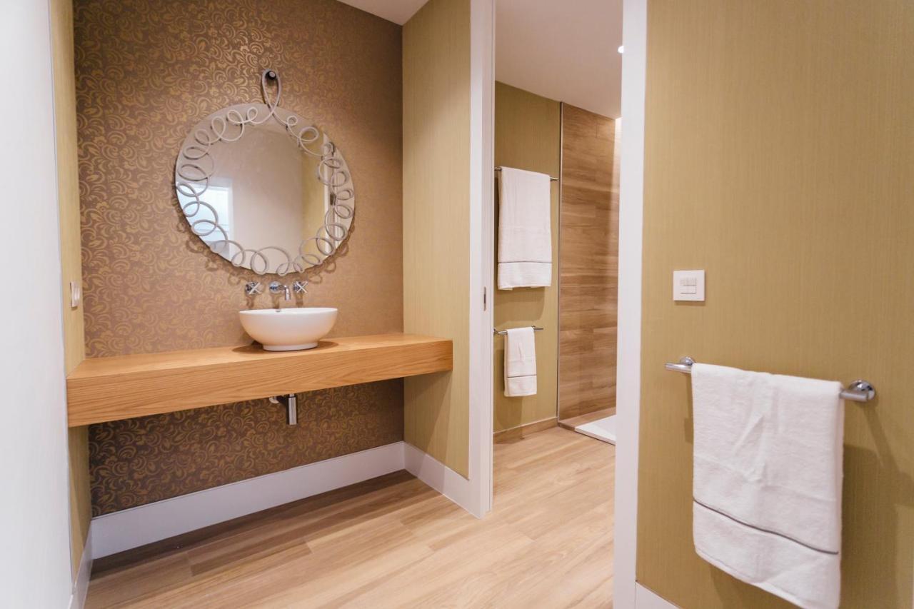 Galmen Apartments Севиля Екстериор снимка