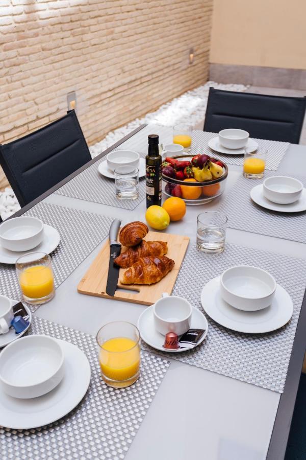 Galmen Apartments Севиля Екстериор снимка