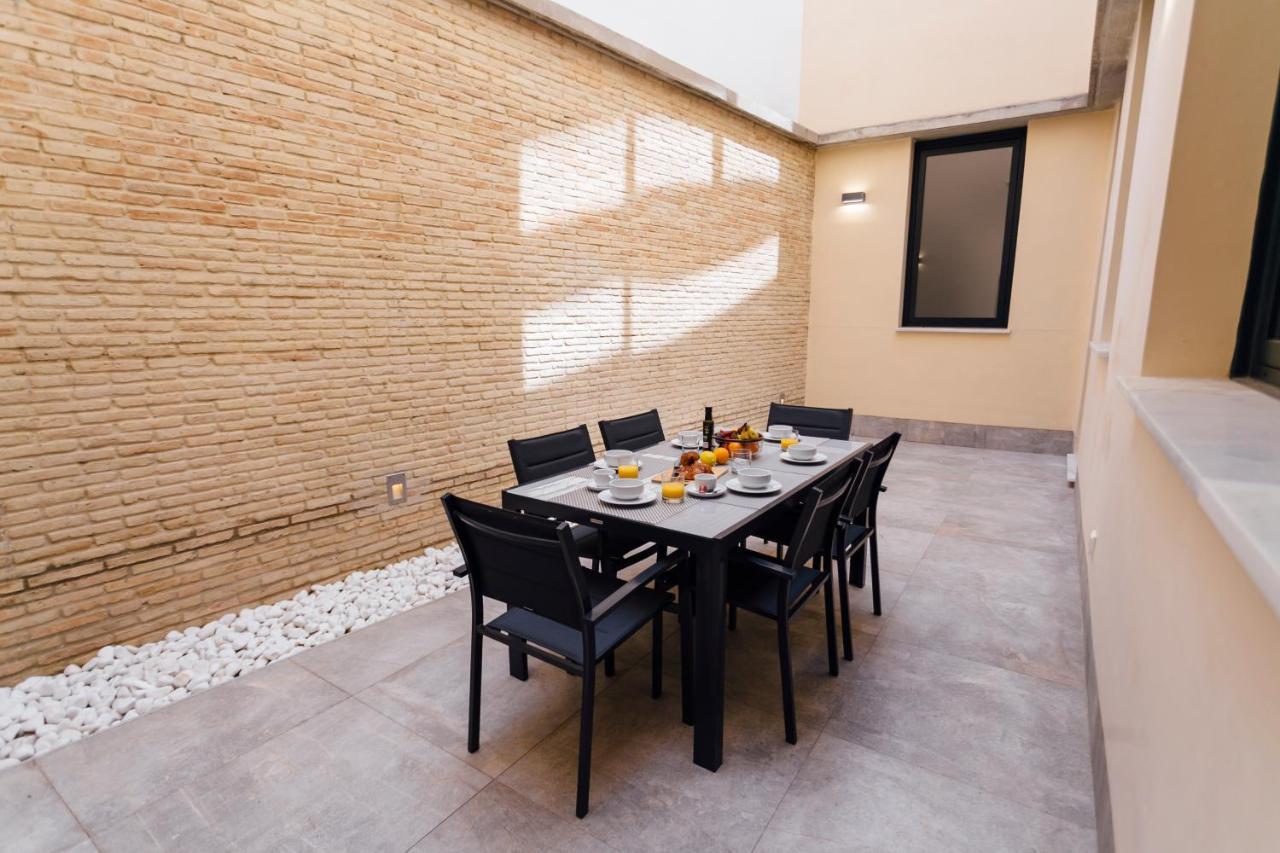 Galmen Apartments Севиля Екстериор снимка